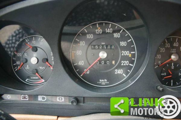 Mercedes-Benz 380 SL 1983 33198