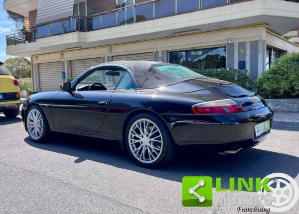 Porsche 911 Carrera 4 1999 33356