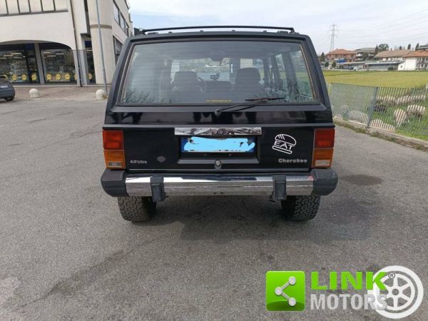 Jeep Cherokee 1989 106900