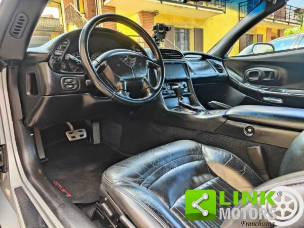 Chevrolet Corvette 2000 107048