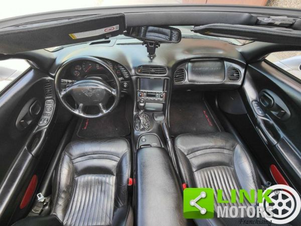 Chevrolet Corvette 2000 107049