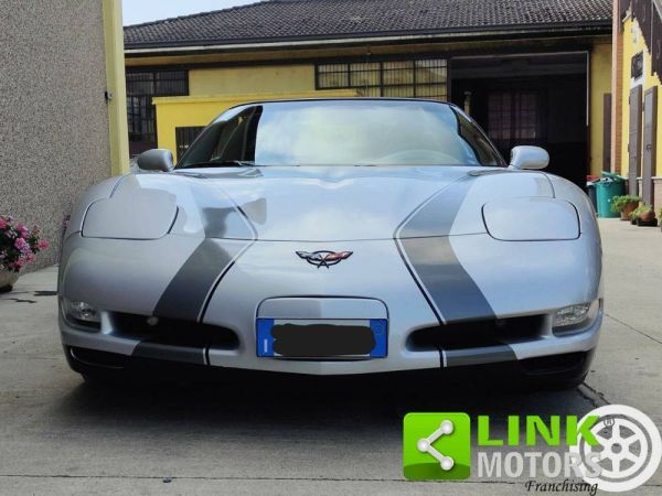 Chevrolet Corvette 2000 107052