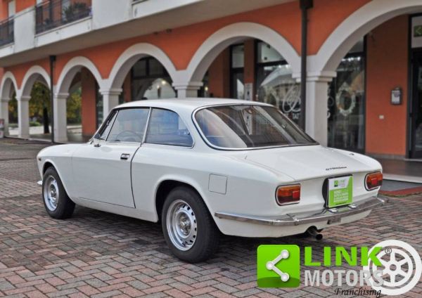Alfa Romeo Giulia GT 1300 Junior 1972 118208