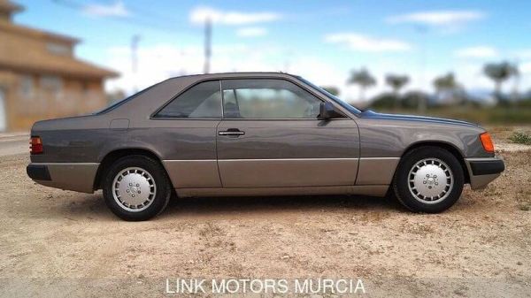 Mercedes-Benz 300 CE 1991 119202