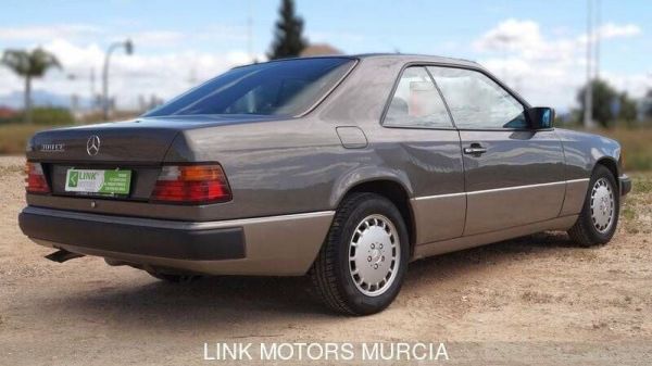 Mercedes-Benz 300 CE 1991 119203