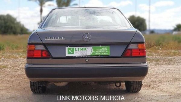 Mercedes-Benz 300 CE 1991 119204