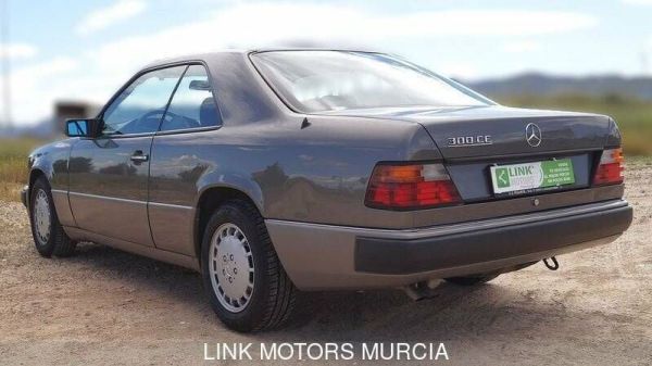 Mercedes-Benz 300 CE 1991 119205