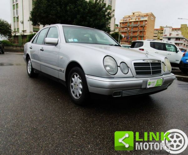 Mercedes-Benz E 200 1997 121749