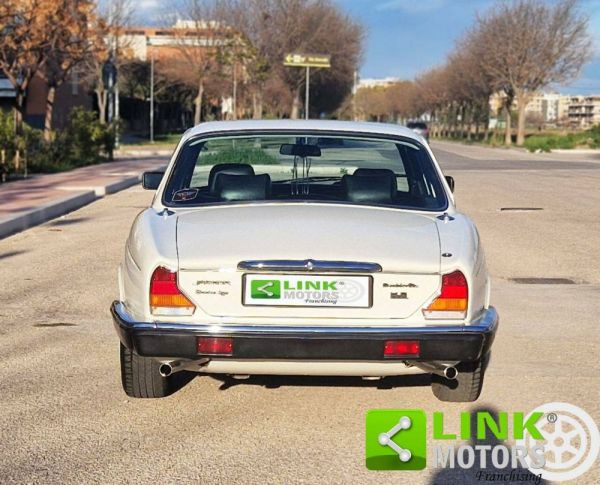 Jaguar XJ 12 1985 121796