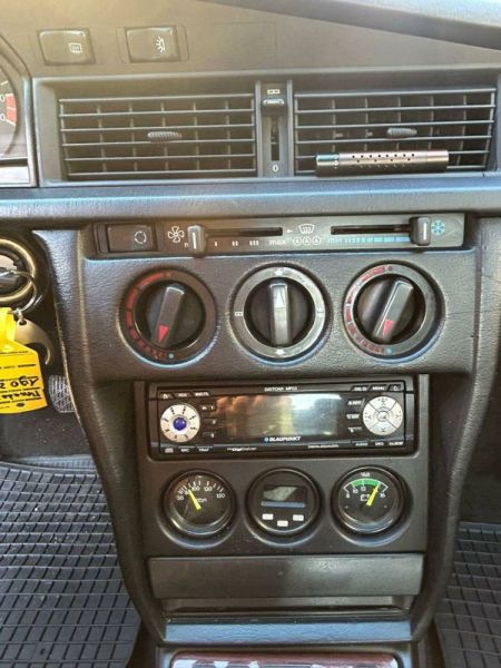 Mercedes-Benz 190 E 2.3-16 1986 122876