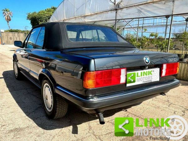 BMW 320i 1987 122938