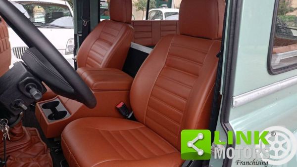 Land Rover Defender 90 1998 123738