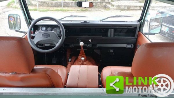 Land Rover Defender 90 1998 123740