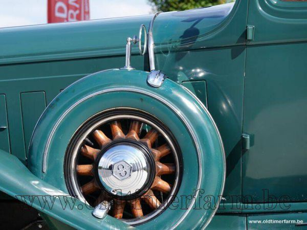 ANDERE Pierce-Arrow - Model 54 Sedan 1932 37599