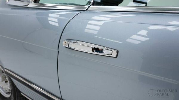 Mercedes-Benz 500 SLC 1981 108218