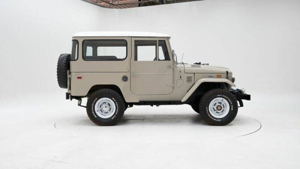 Toyota Land Cruiser FJ 40 1972 118347