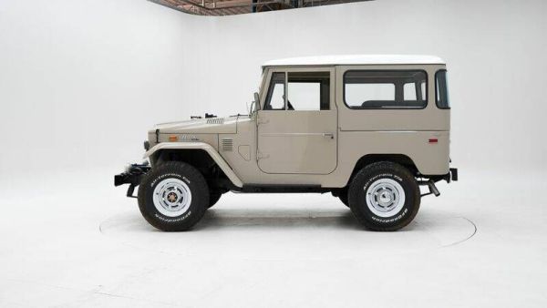 Toyota Land Cruiser FJ 40 1972 118349