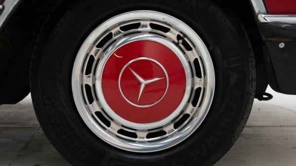 Mercedes-Benz 280 SL 1983 120324