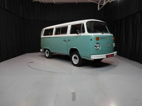 Volkswagen T2b minibus 1978 120852