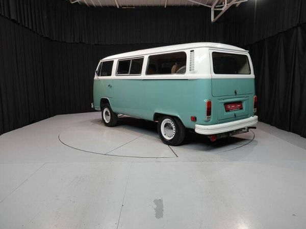 Volkswagen T2b minibus 1978 120853