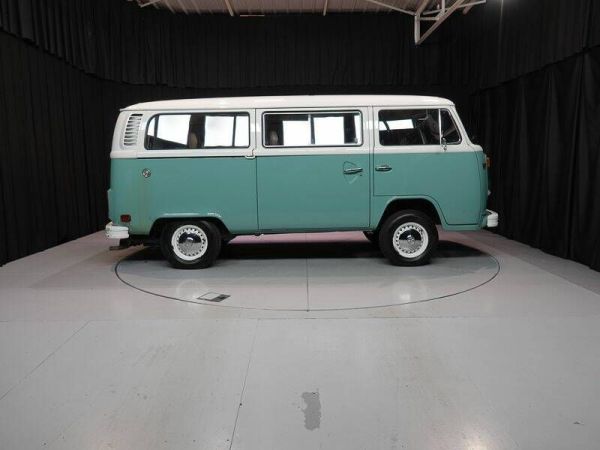 Volkswagen T2b minibus 1978 120855