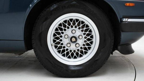 Jaguar XJRS 6.0 1990 121016