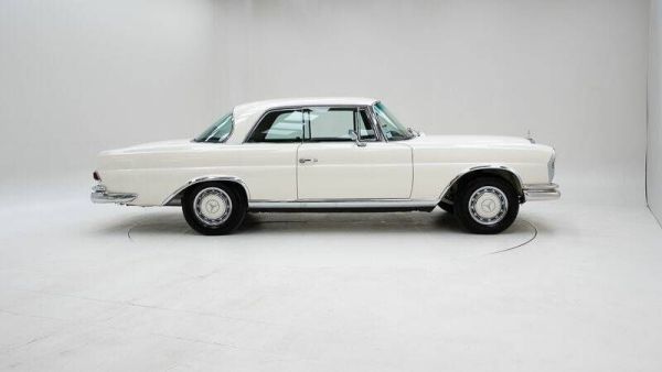 Mercedes-Benz 280 SE 1968 121388