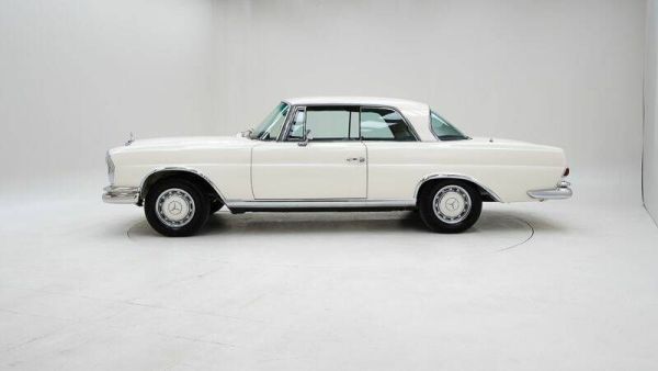 Mercedes-Benz 280 SE 1968 121390