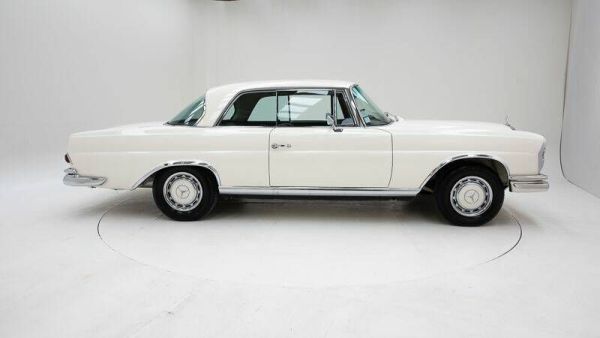 Mercedes-Benz 280 SE 1968 121391