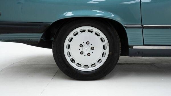 Mercedes-Benz 560 SL 1987 121435