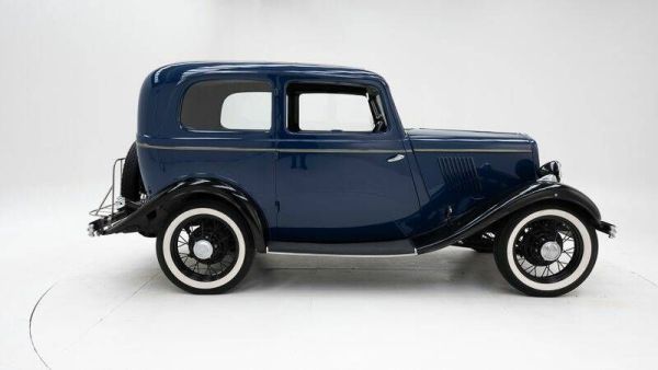 Ford Model Y 1932 121474