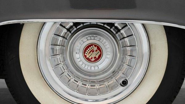 Cadillac 62 Coupe DeVille 1958 126331