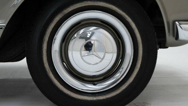 Mercedes-Benz 230 SL 1965 129238