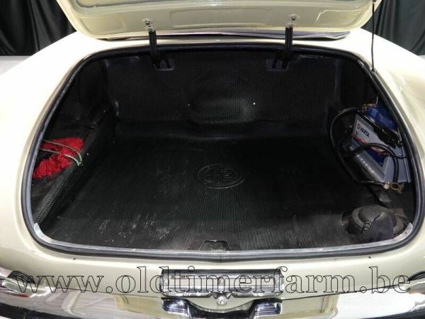 Alfa Romeo Spider Veloce 2000 1962 130575