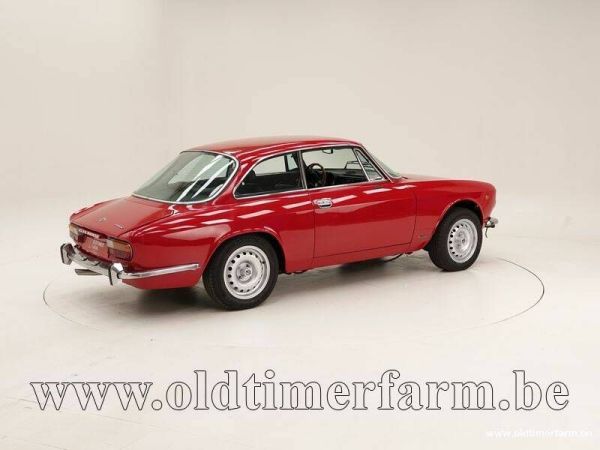 Alfa Romeo 2000 GT Veloce 1976