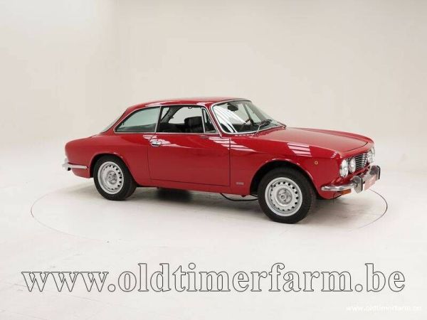 Alfa Romeo 2000 GT Veloce 1976 131103