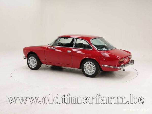 Alfa Romeo 2000 GT Veloce 1976 131104