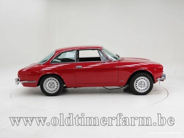 Alfa Romeo 2000 GT Veloce 1976 131109