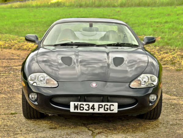 Jaguar XKR 2000 43050