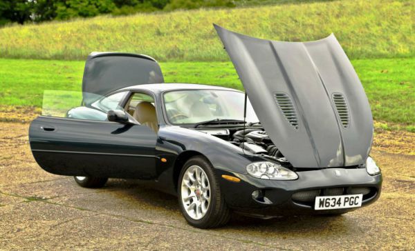 Jaguar XKR 2000 43061
