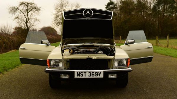Mercedes-Benz 500 SL 1983 43084