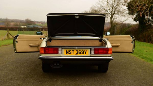 Mercedes-Benz 500 SL 1983 43086