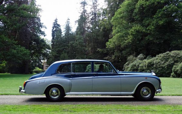 Rolls-Royce Phantom VI 1900 43842