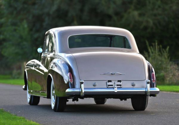 Rolls-Royce Phantom V 1900 45060