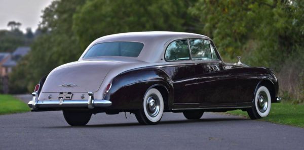 Rolls-Royce Phantom V 1900 45069