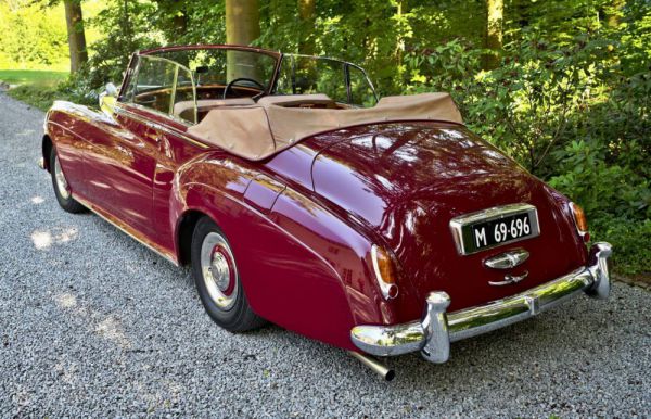 Rolls-Royce Silver Cloud I Mulliner 1900 45076