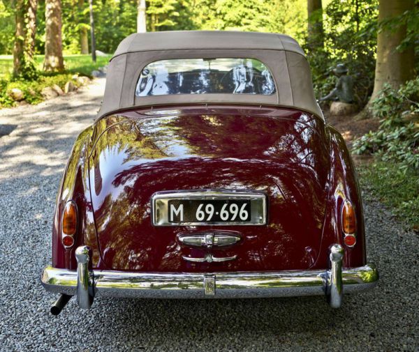 Rolls-Royce Silver Cloud I Mulliner 1900 45081