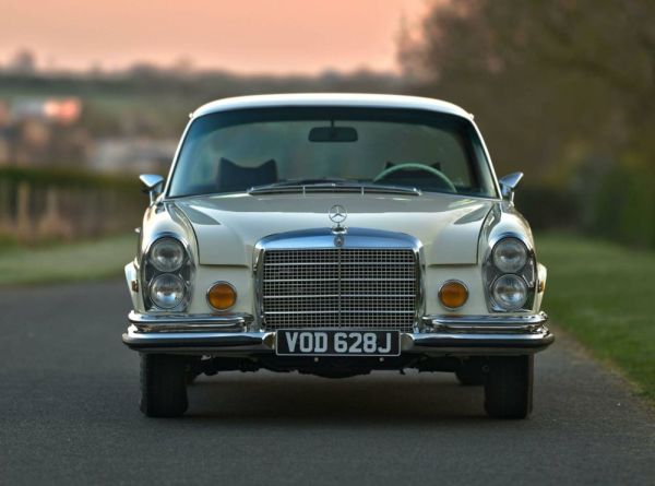 Mercedes-Benz 280 SE 1971 121171