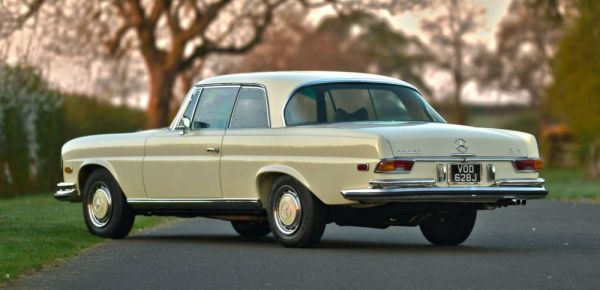 Mercedes-Benz 280 SE 1971 121183