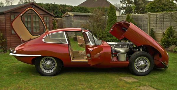 Jaguar E-Type 4.2 1968 126409